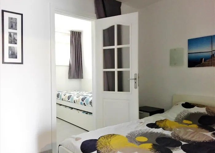 Renovado,vistas Piscina, Aire Acondicionado,wifi *