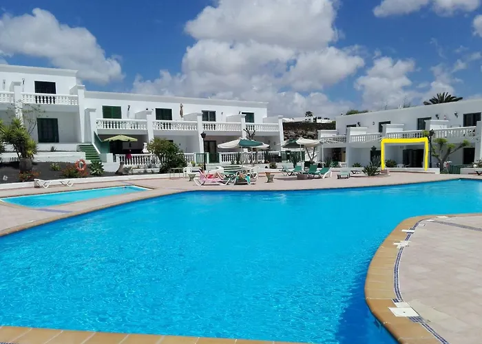 아파트 Renovado,vistas Piscina, Aire Acondicionado,wifi *